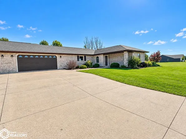 904 S 5th St, Wapello, IA 52653