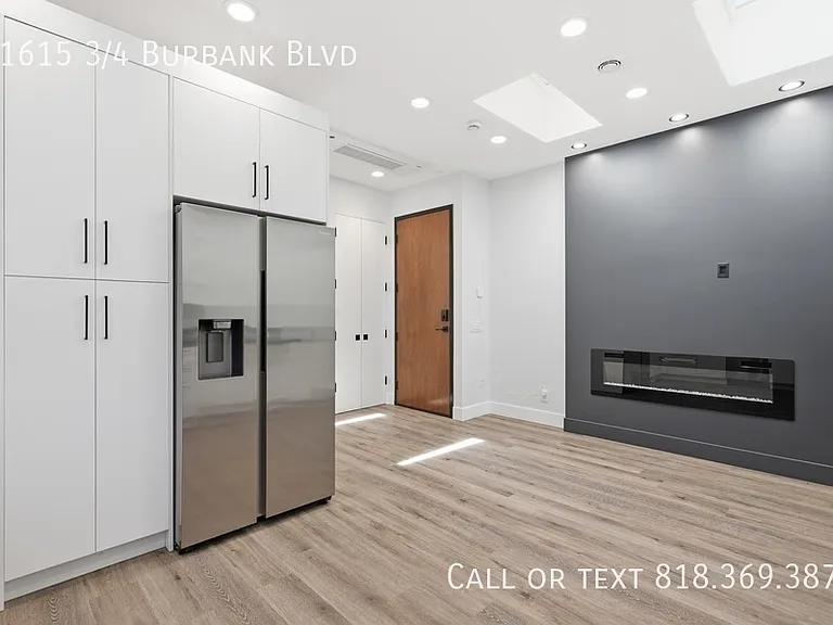 11615 3/4 Burbank Blvd — Photo 9