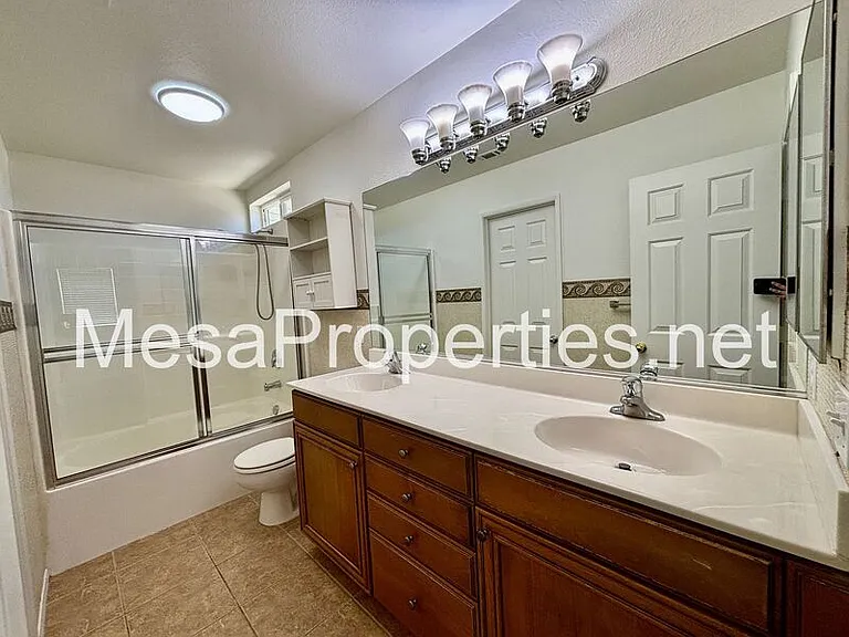 21172 Cabernet Ln — Photo 16