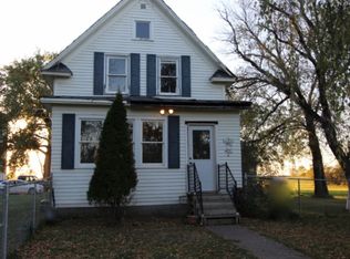 230 Walker St, Prosper, ND 58042