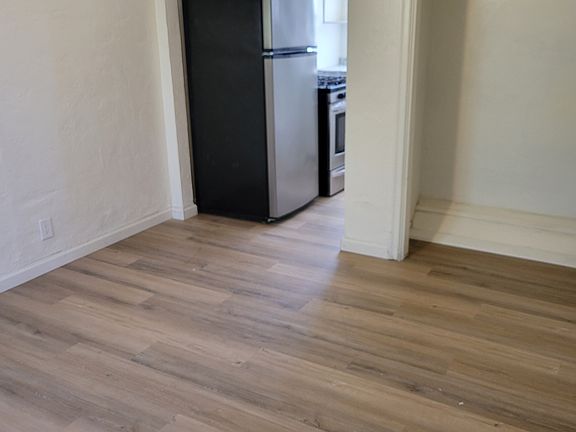 3rd image of 2245 S 6th Ave #16