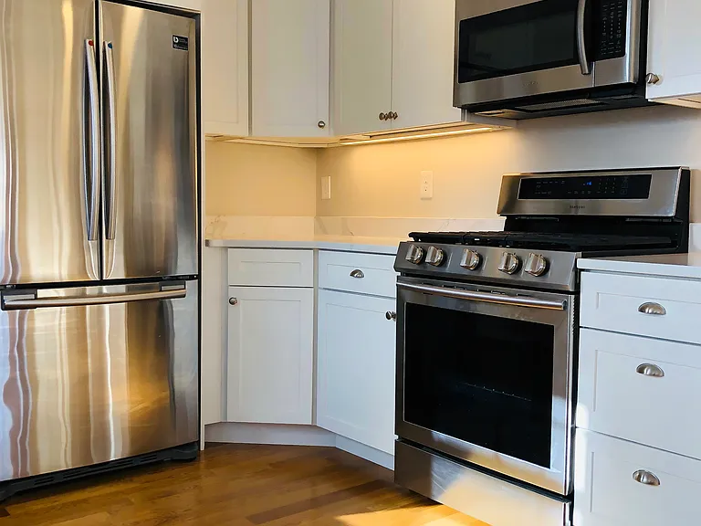 28 Brimmer St #2 — Photo 3
