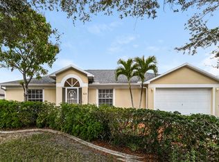 625 W Archer Pkwy, Cape Coral, FL 33904