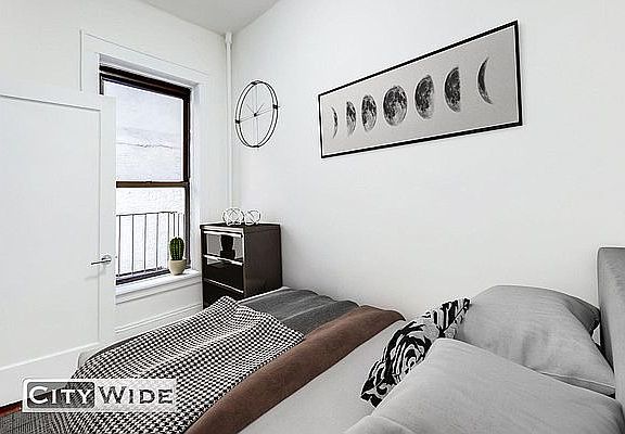 2nd image of 161 E 55th St APT 3B
