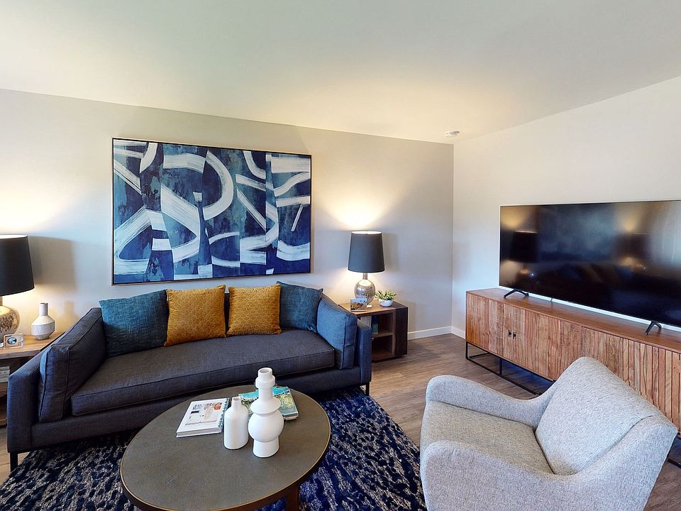 Vercanta Newport Beach | Newport Beach, CA | Living Room