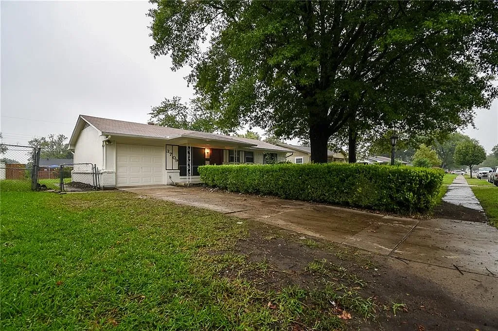 3709 Statler Dr photo 1