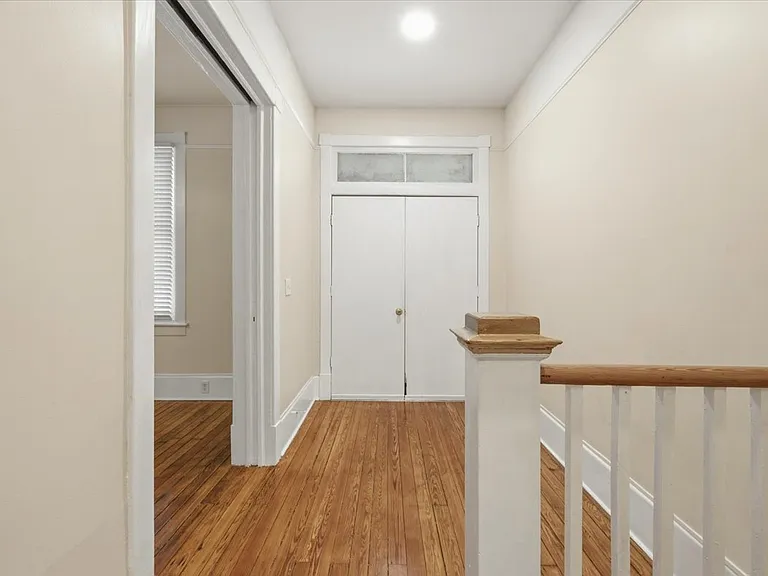 2305 Abercorn St — Photo 35