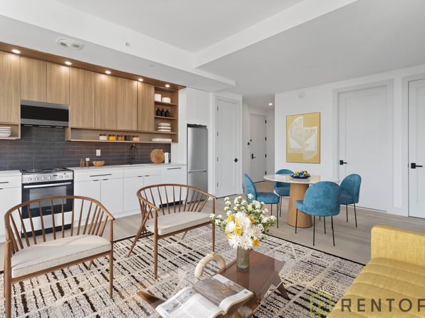 74 N 1st St #4G