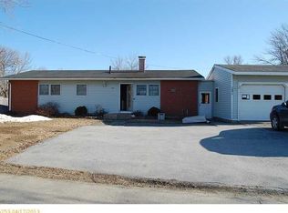 1271 Union St, Bangor, ME 04401