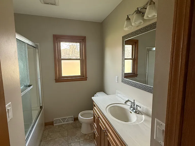 11528 Leiser Ln — Photo 3
