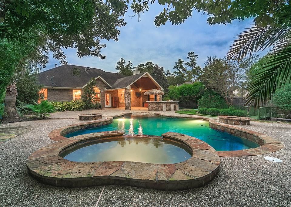 1st image of 32514 Riverwood Dr