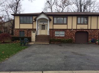 19 De Ronde Rd, Monsey, NY 10952