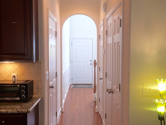 2nd image of 2845 Willoughby Ct