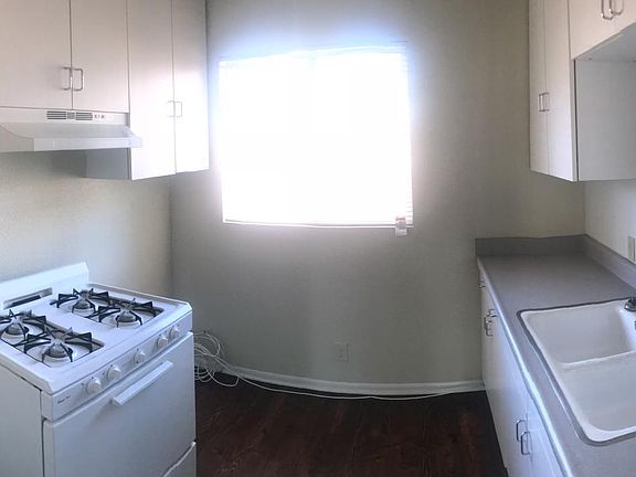 5th image of 1680 N Wilton Pl APT 26