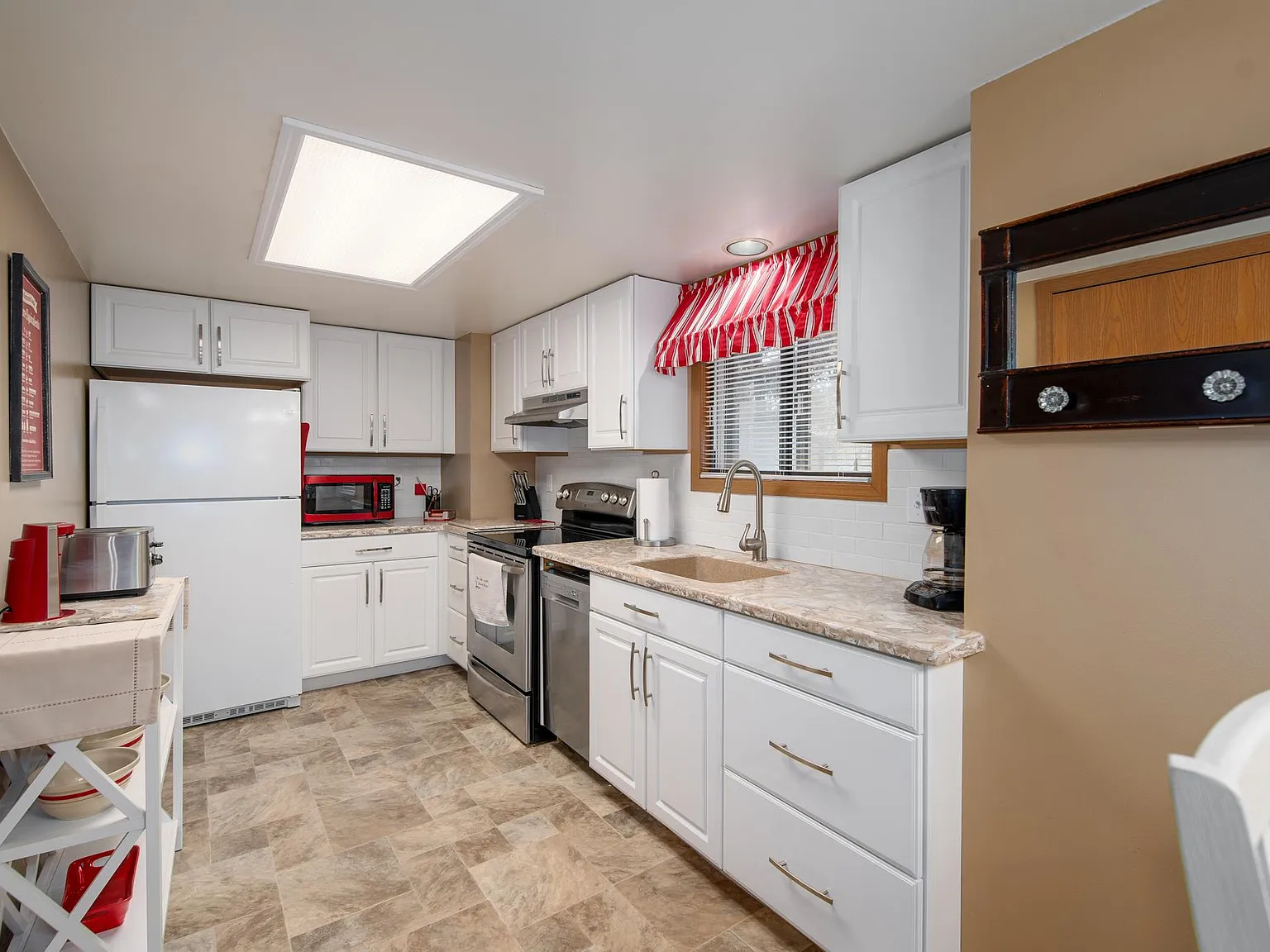 1357 W 18th Ave — Photo 4
