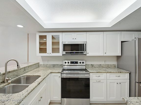 5th image of 3673 Sawgrass Dr