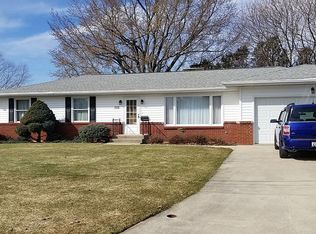 302 S Hannah Ave, Mount Morris, IL 61054