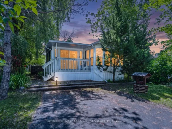 13 Huron Cir, Wasaga Beach, ON L9Z 1X7
