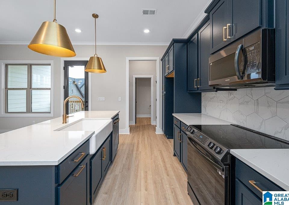 1st image of 4501 Crescent Ave