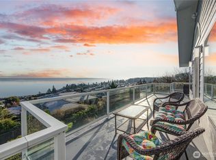 1451 Crestview Dr, Camano Island, WA 98282