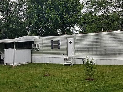 4th image of 30 Skyline Dr