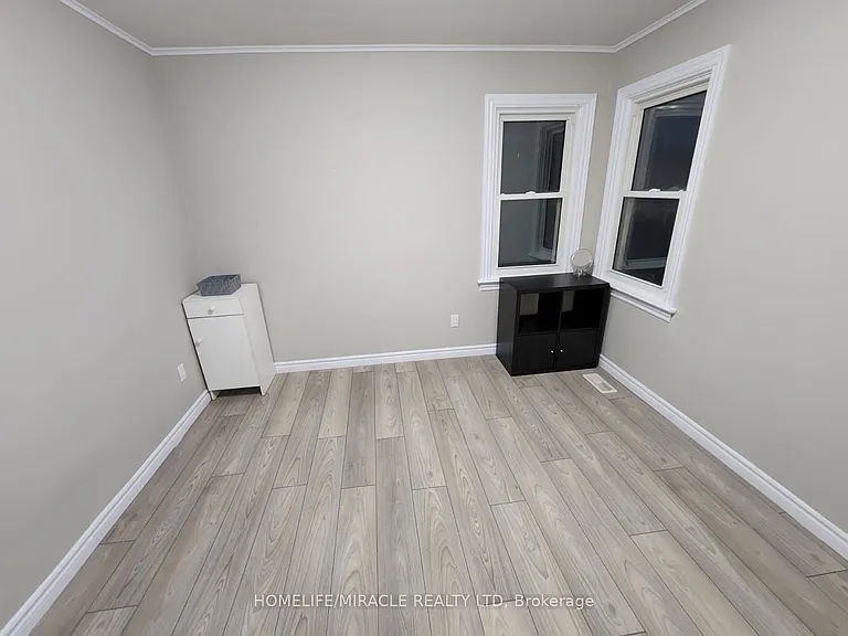 408 Upper Wellington St W — Photo 7