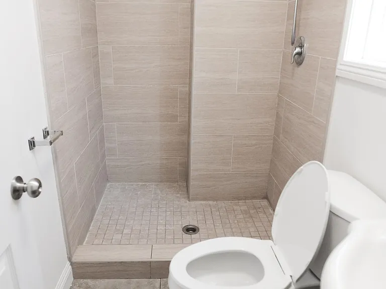 1248 W 37th Dr — Photo 31