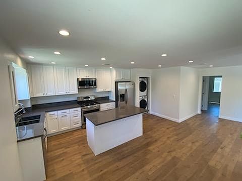 5th image of 5552 Auckland Ave #A