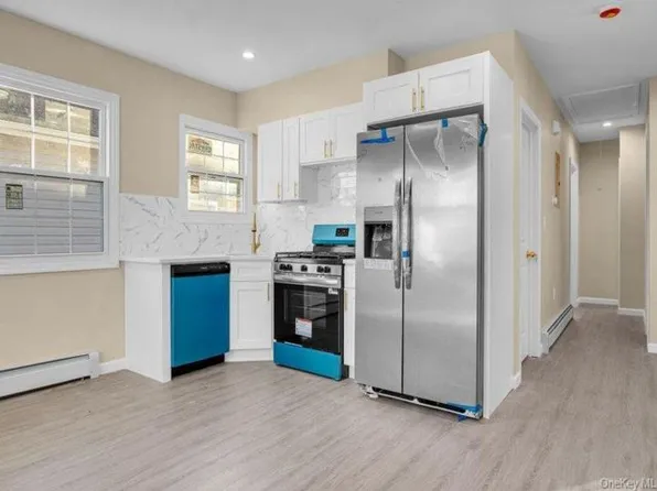 110-34 214th St, Queens Village, NY