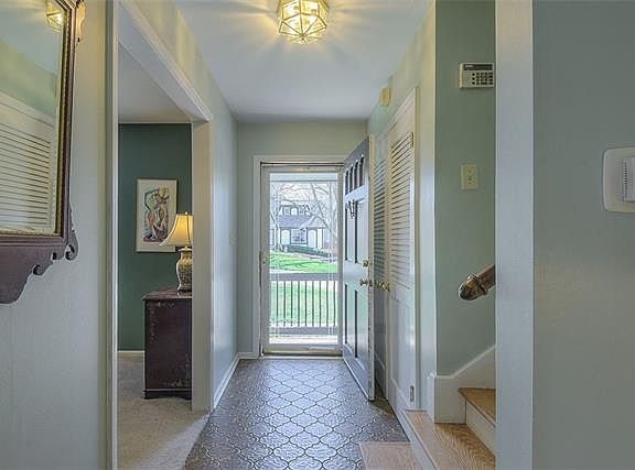 3rd image of 10918 Troost Ave