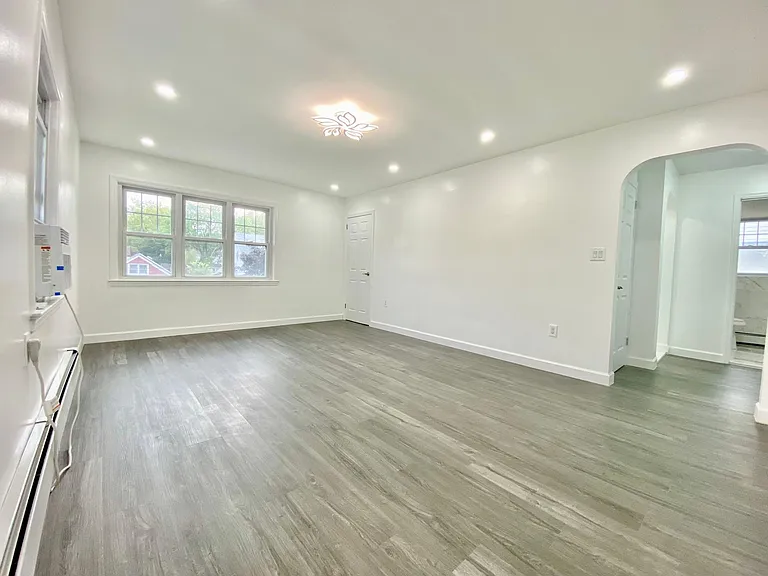 225 Locust Ave #2 — Photo 2