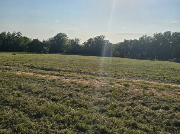 384 Red Oak Hills Rd, Nocona, TX 76255