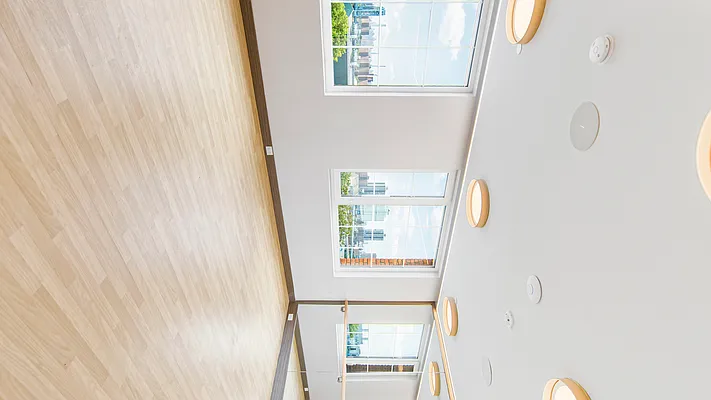 Rented by Nooklyn NYC LLC | media 104