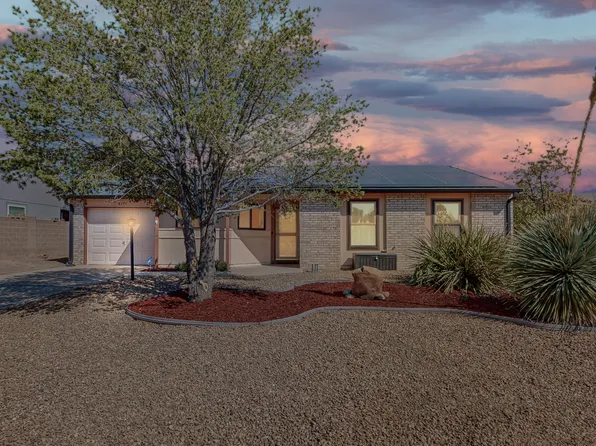 6171 Roadrunner Loop NE, Rio Rancho, NM 87144