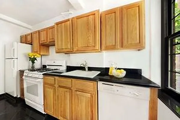 Rented by Rapid Realty Sunset Park Inc | media 24