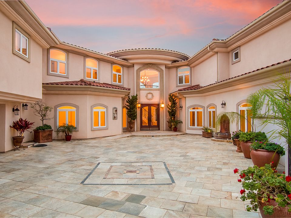 Courtyard for kids to play!