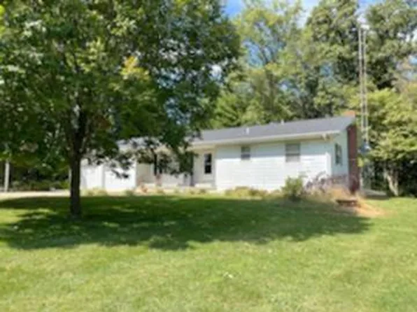 1293 County Road 1700 N, Cisne, IL 62823