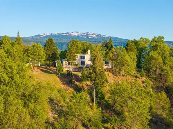 19649 Cove Rd, Montgomery Creek, CA 96065