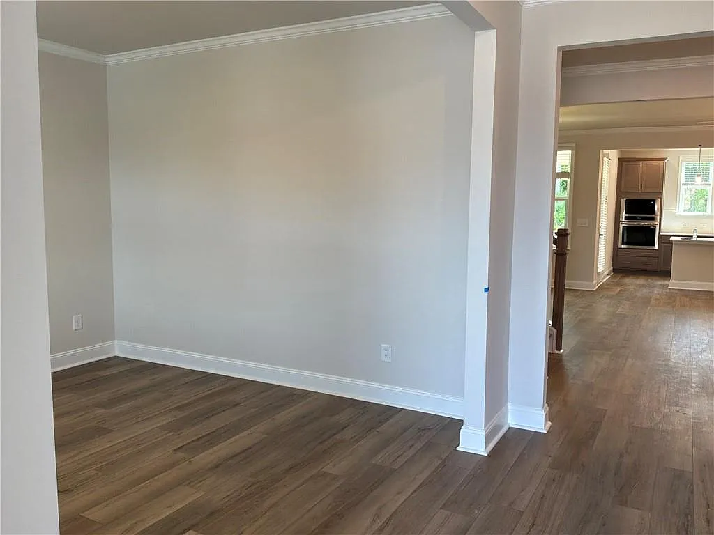 5 bed, 4.5 bath, 3501 sqft, $3,600 — Photo 3