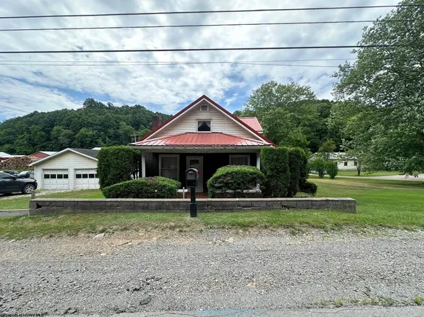 5397 Clarksburg Rd, Buckhannon, WV 26201