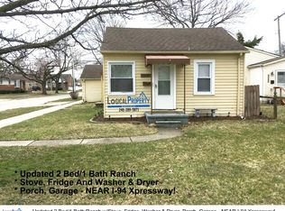 20948 Hollywood St, Harper Woods, MI 48225