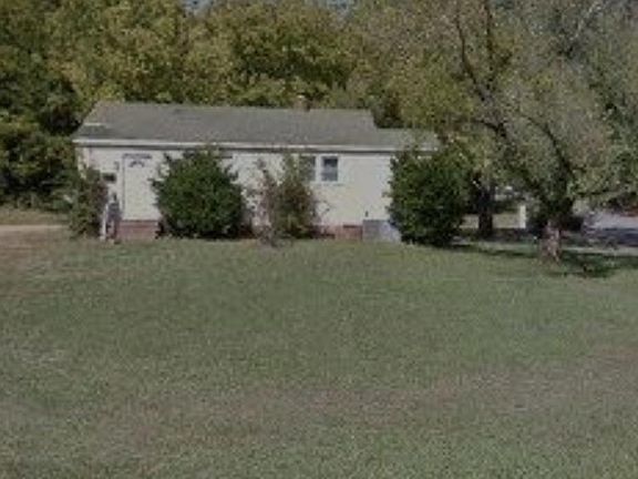 2nd image of 515 Hilda St