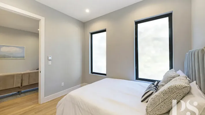 Rented by Nooklyn NYC LLC | media 14