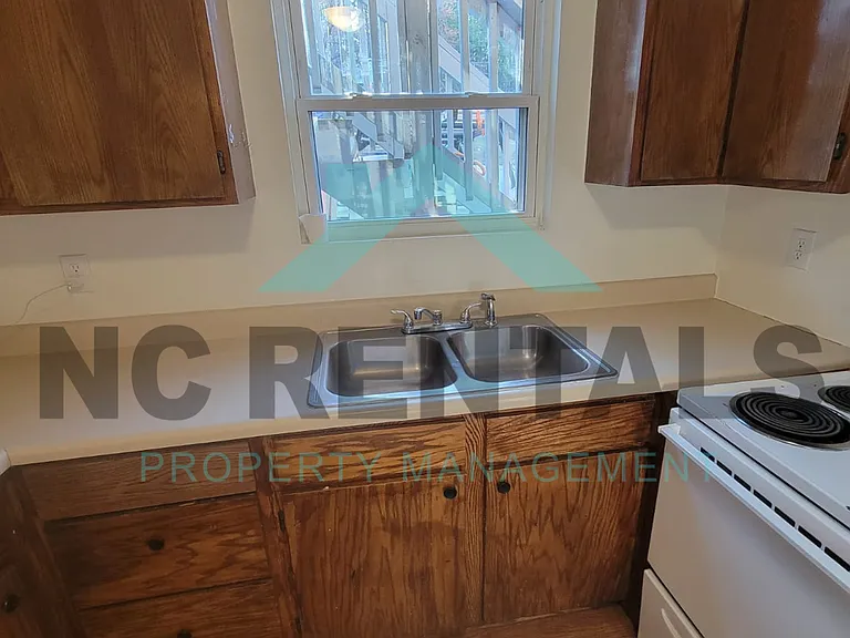 2559 Green Oaks Ct #A — Photo 6