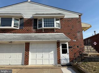 8517 Ridgeway St, Philadelphia, PA 19111