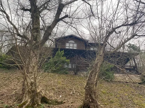 940 Daniels Crk, Banner, KY 41603