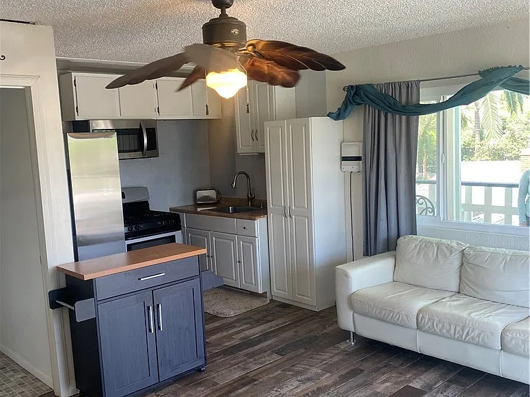 808 Orchard Dr #B — Photo 1