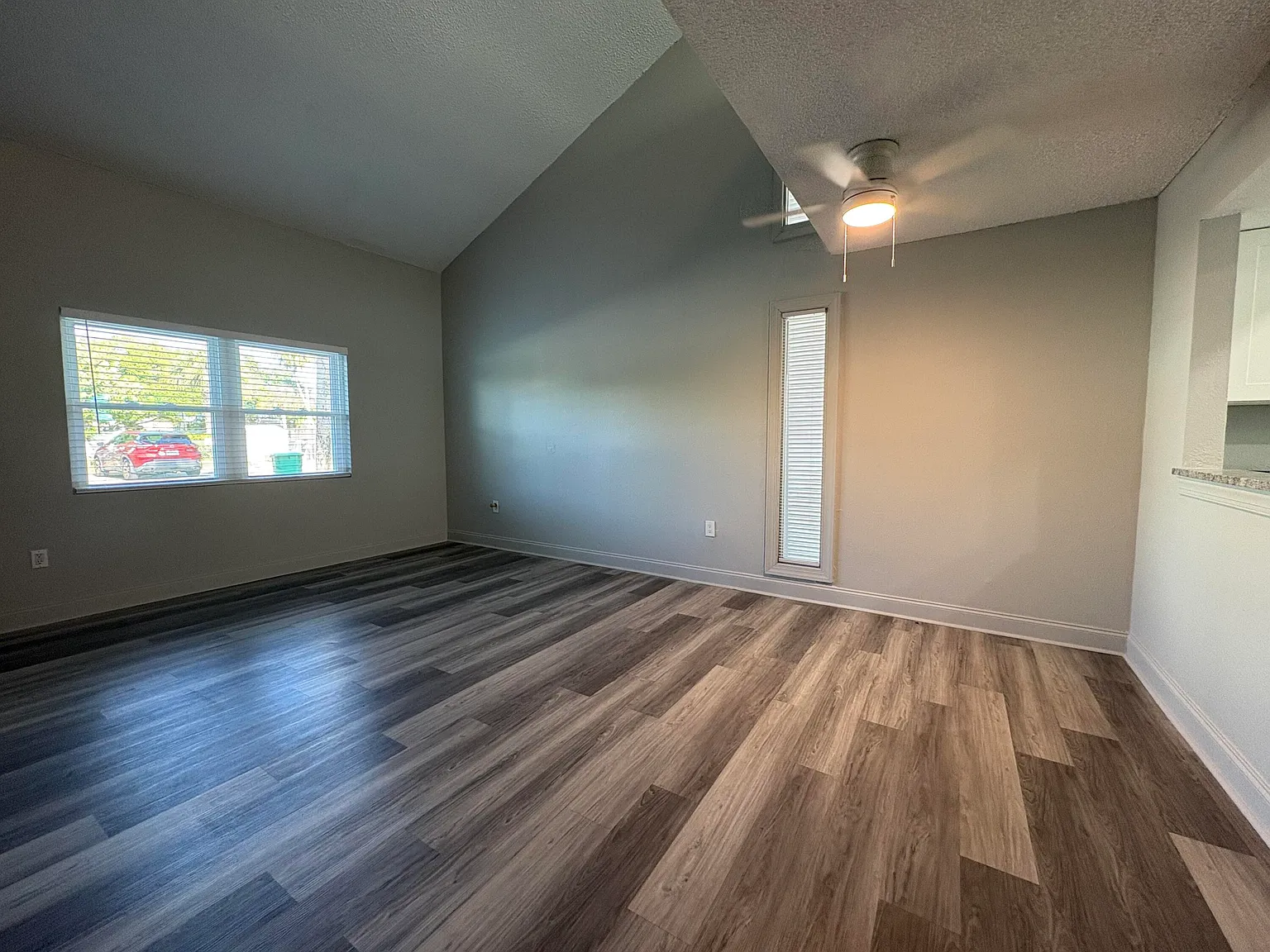 1 bed, 1.5 bath, 782 sqft, $1,800 — Photo 4