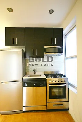 Rented by Bold New York | media 37