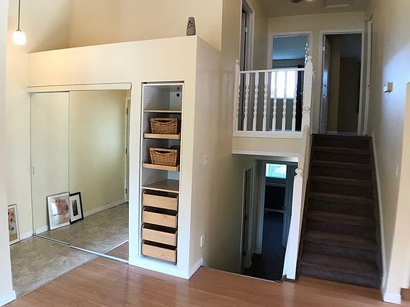 5th image of 993 Timberline Dr